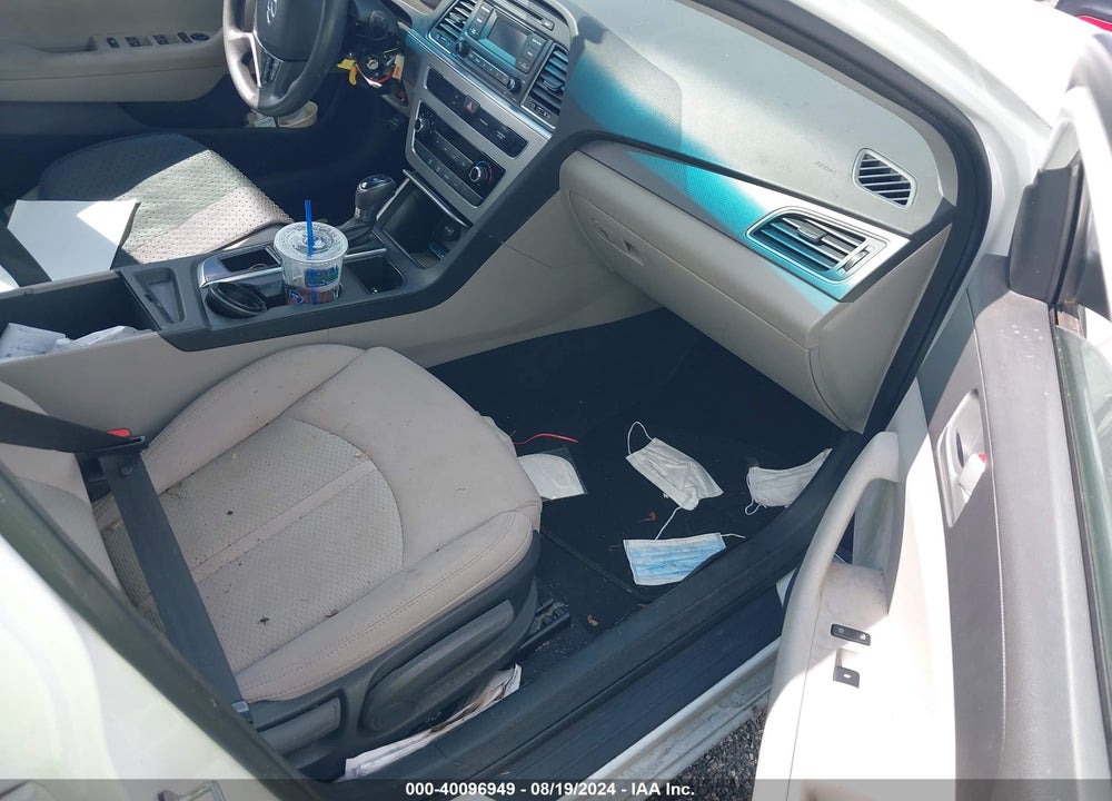 2015 HYUNDAI SONATA SE VIN: 5NPE24AF1FH139222