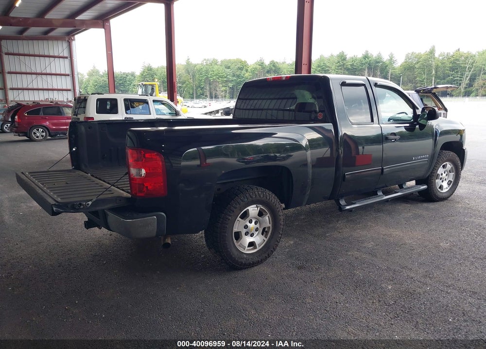 2011 CHEVROLET SILVERADO 1500 LT VIN: 1GCRCSE08BZ228037