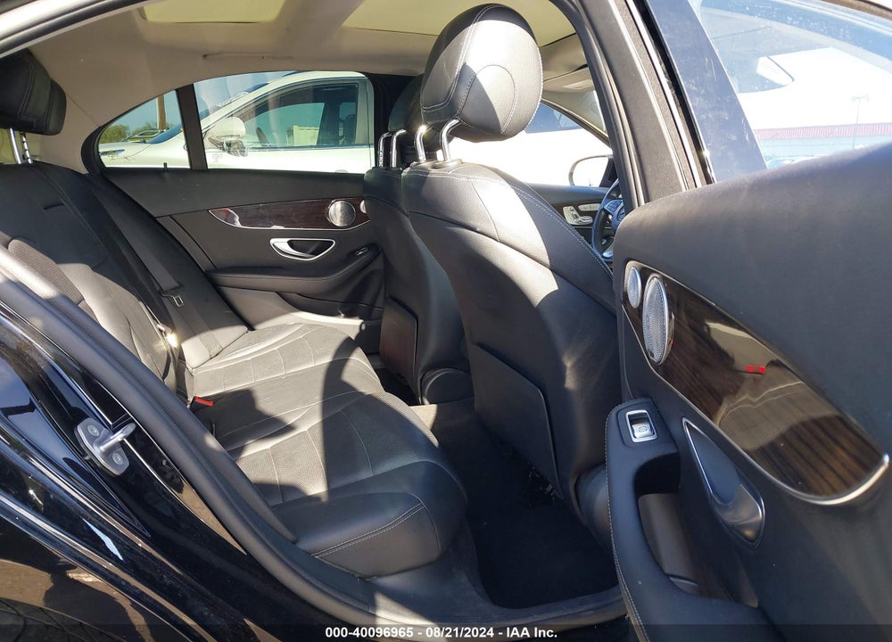 2017 MERCEDES-BENZ C 300 4MATIC/LUXURY 4MATIC/SPORT 4MATIC VIN: WDDWF4KB6HR261225