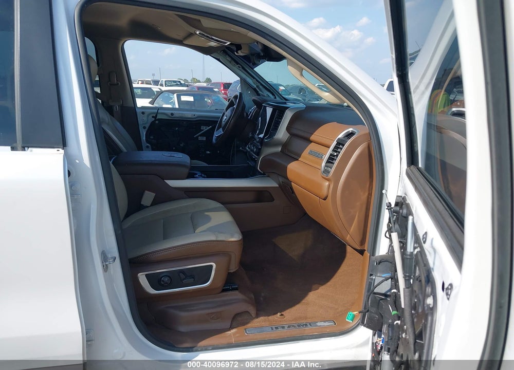 2021 RAM 1500 LAIE  4X4 5'7 BOX VIN: 1C6SRFJT8MN773759