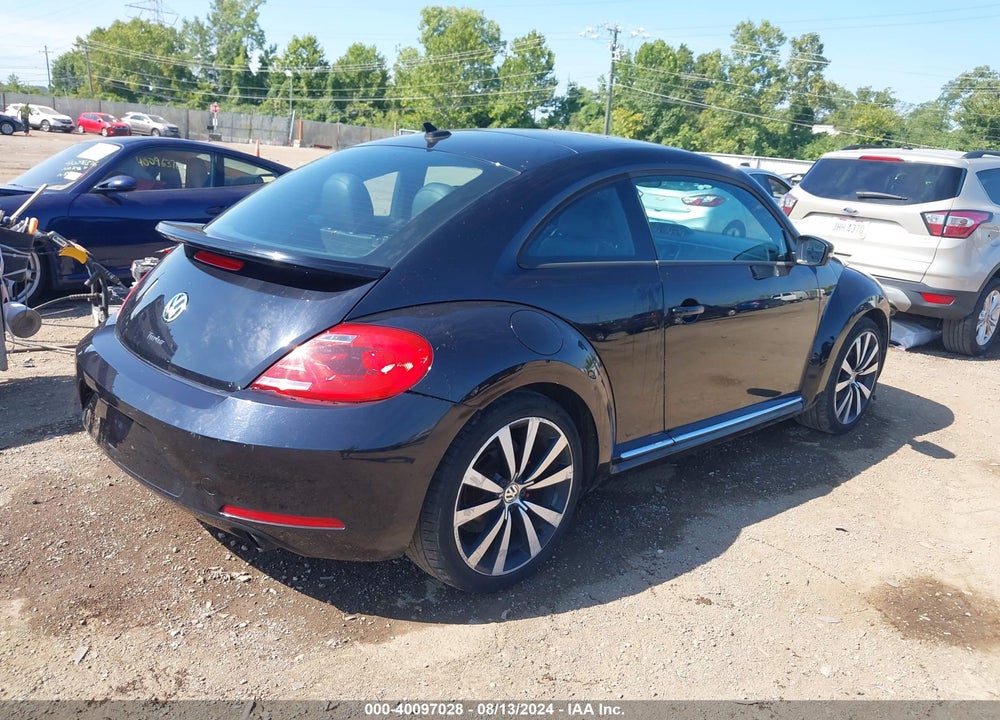 2013 VOLKSWAGEN BEETLE 2.0T TURBO VIN: 3VWVA7AT2DM662344