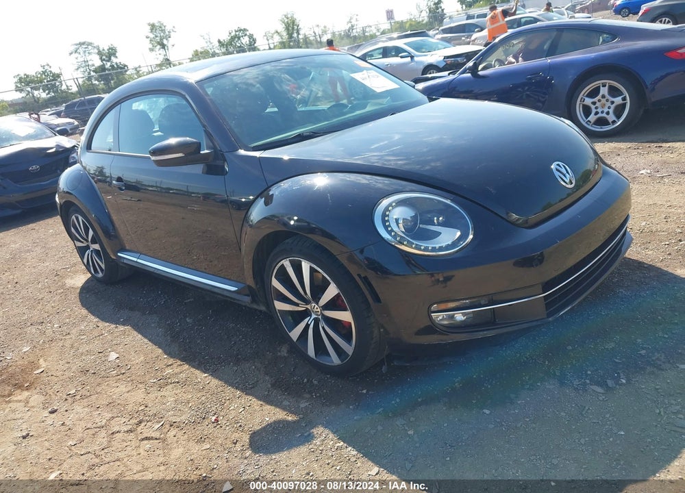 2013 VOLKSWAGEN BEETLE 2.0T TURBO VIN: 3VWVA7AT2DM662344