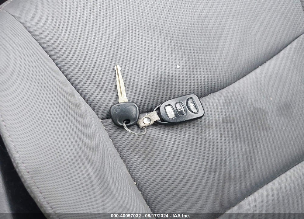 2012 HYUNDAI ELANTRA GLS PZEV VIN: 5NPDH4AE5CH077370