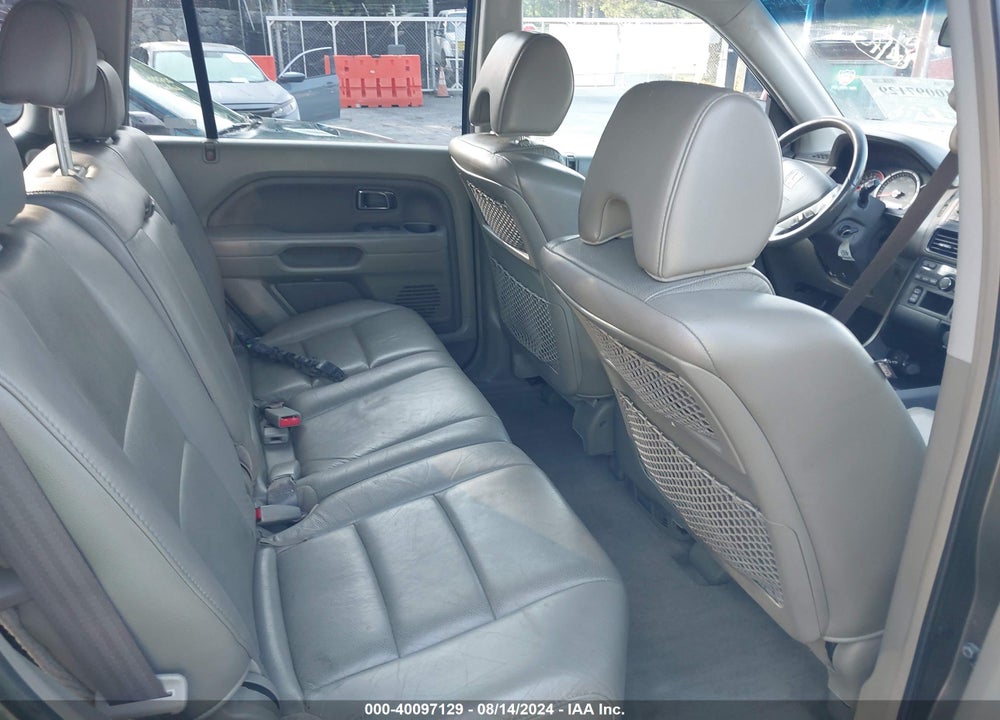 2007 HONDA PILOT EX-L VIN: 5FNYF18527B027591