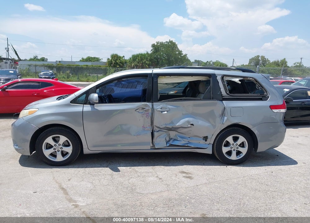 2011 TOYOTA SIENNA LE V6 VIN: 5TDKK3DC8BS068619