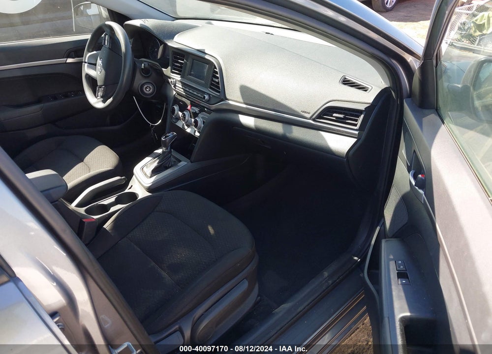 2019 HYUNDAI ELANTRA SE VIN: 5NPD74LF7KH429825