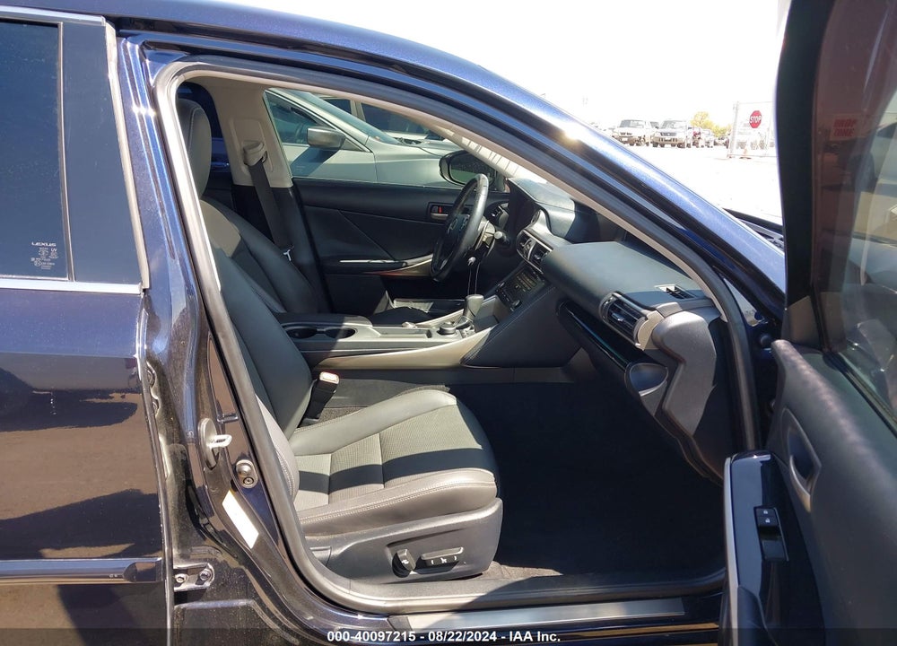 2018 LEXUS IS 300 VIN: JTHBA1D22J5074238