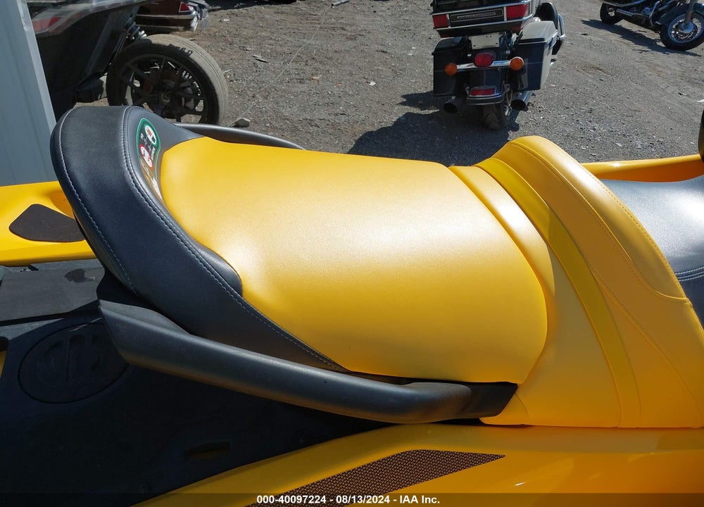 2024 SEADOO --- VIN: YDV91648D323