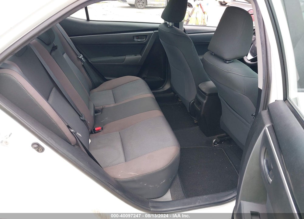 2018 TOYOTA COROLLA LE VIN: 5YFBURHE4JP830425