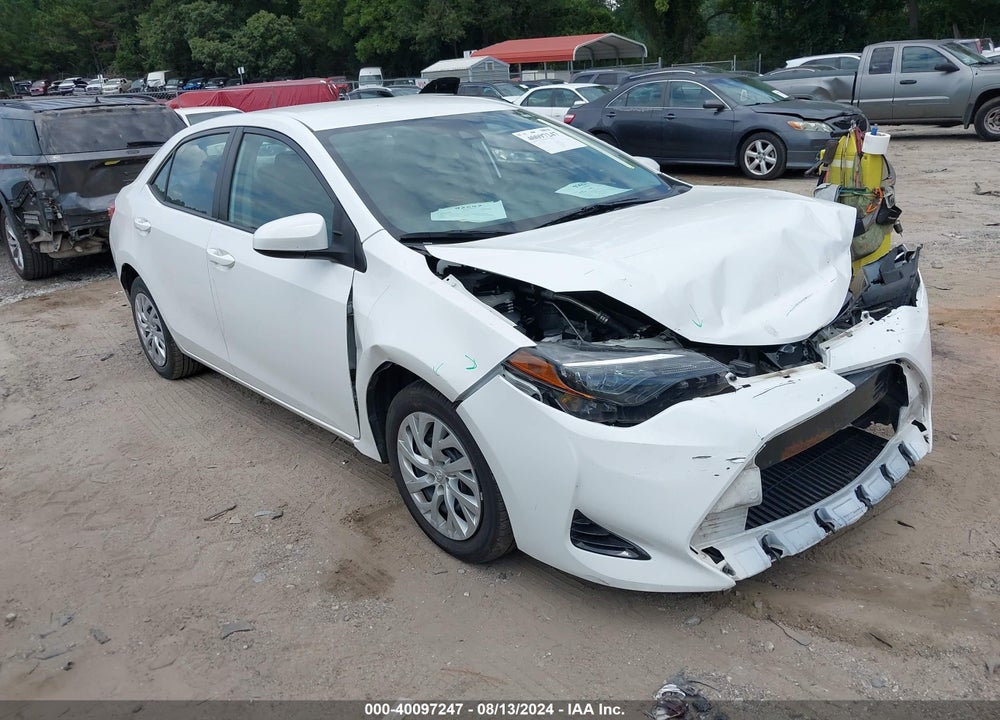2018 TOYOTA COROLLA LE VIN: 5YFBURHE4JP830425