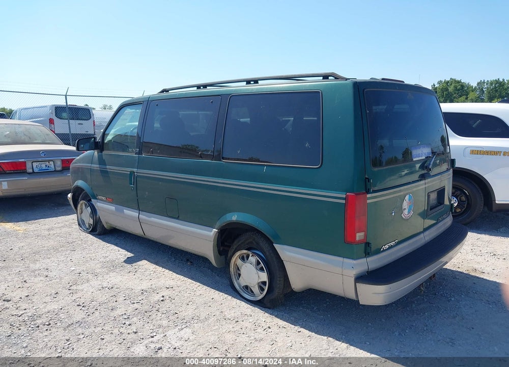 1998 CHEVROLET ASTRO VIN: 1GNEL19W8WB173781