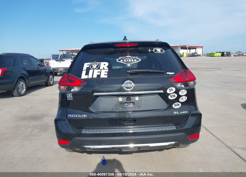 2017 NISSAN ROGUE SL VIN: 5N1AT2MV2HC879164