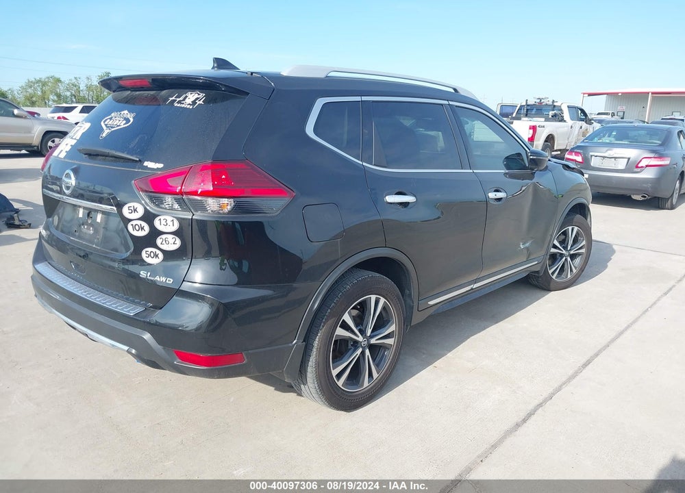 2017 NISSAN ROGUE SL VIN: 5N1AT2MV2HC879164