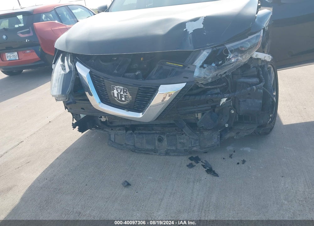2017 NISSAN ROGUE SL VIN: 5N1AT2MV2HC879164