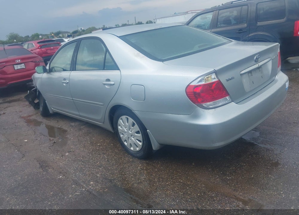 2005 TOYOTA CAMRY XLE VIN: 4T1BE32K95U530764