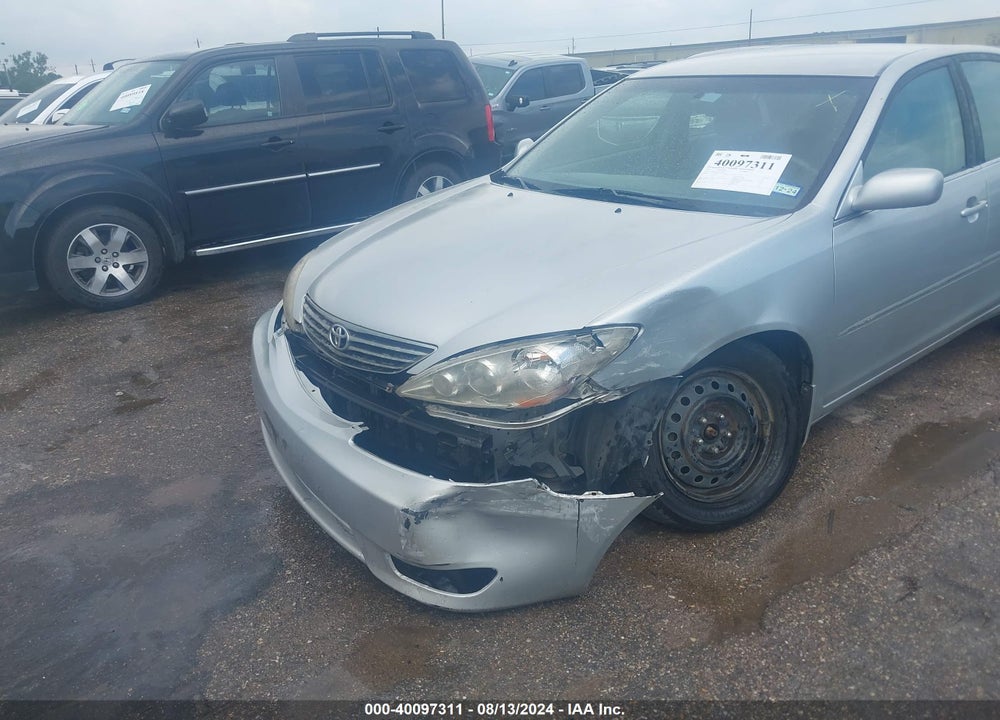 2005 TOYOTA CAMRY XLE VIN: 4T1BE32K95U530764