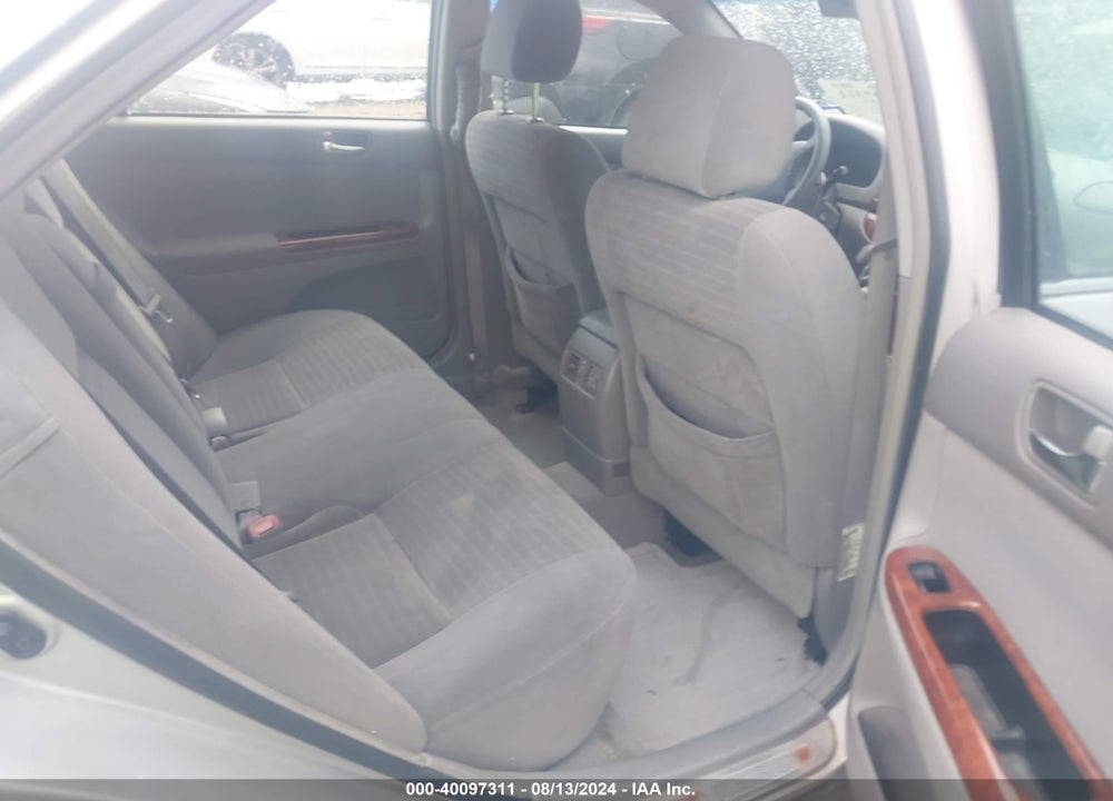 2005 TOYOTA CAMRY XLE VIN: 4T1BE32K95U530764
