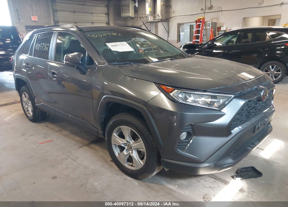 2021 TOYOTA RAV4 XLE VIN: 2T3P1RFV5MC225505