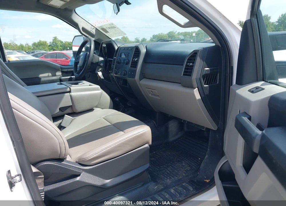 2017 FORD F-550 CHASSIS XL VIN: 1FDUF5HT3HEC38088