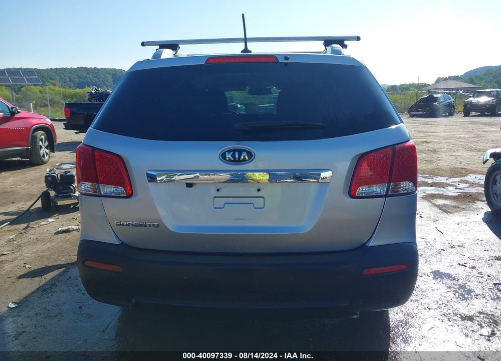 2013 KIA SORENTO LX VIN: 5XYKT4A60DG395744