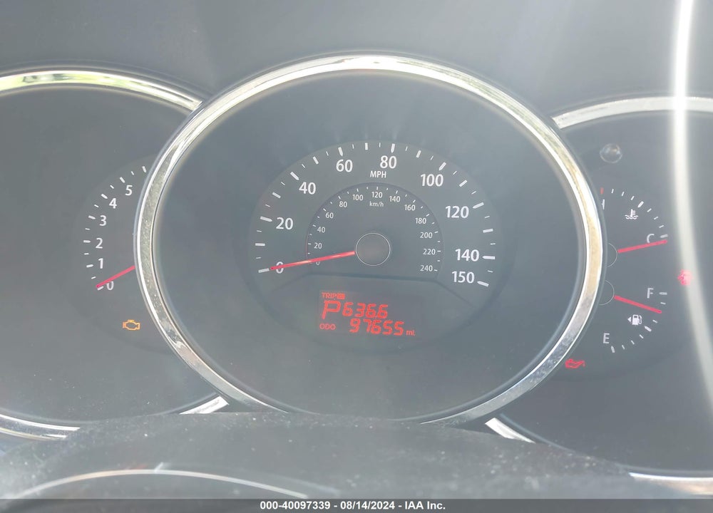 2013 KIA SORENTO LX VIN: 5XYKT4A60DG395744