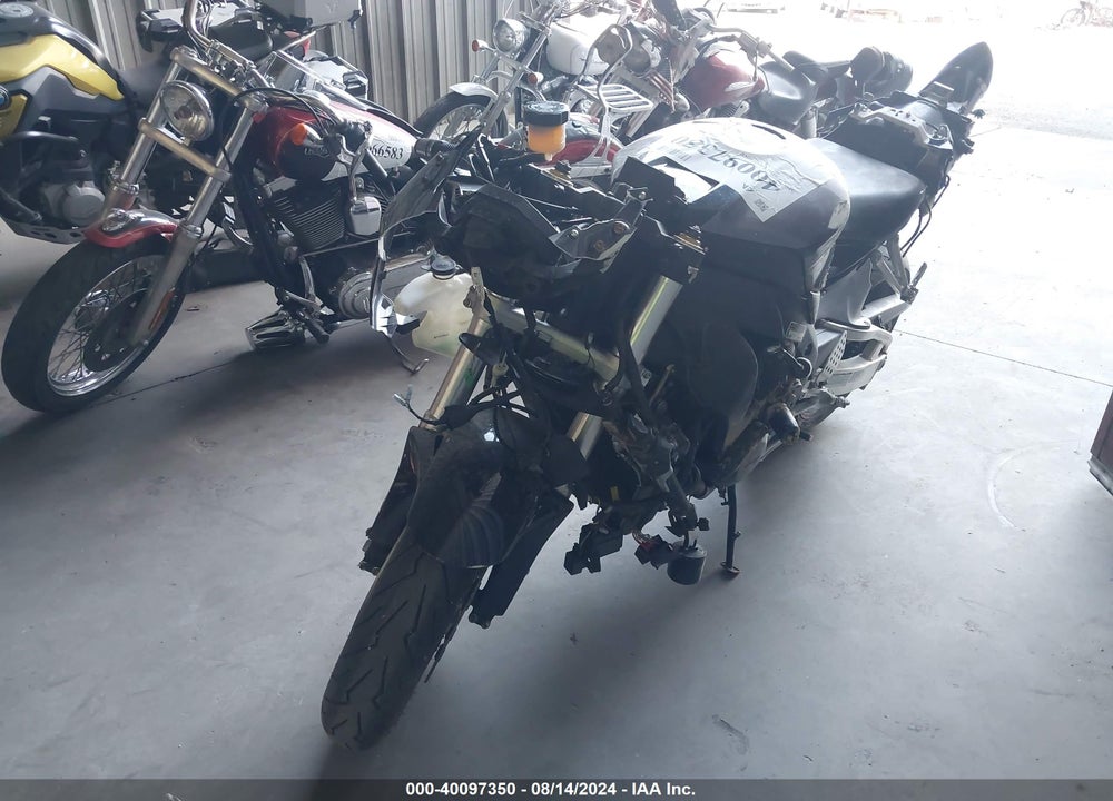 2006 HONDA CBR1000 RR VIN: JH2SC57026M210935