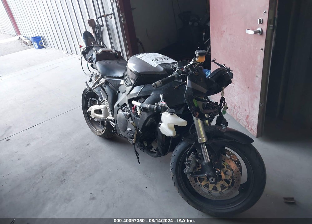 2006 HONDA CBR1000 RR VIN: JH2SC57026M210935
