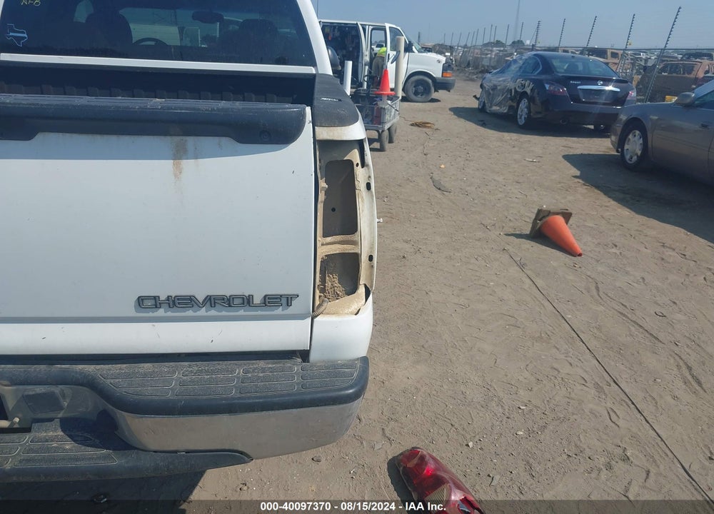 2005 CHEVROLET SILVERADO 1500 LS VIN: 1GCEK19TX5E178365