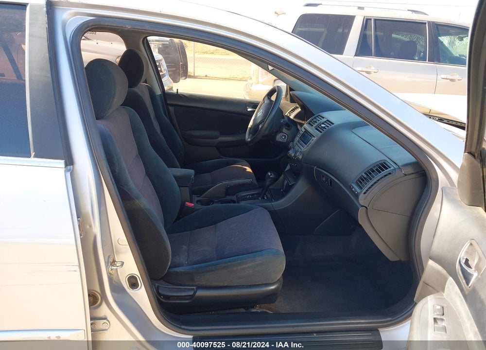 2003 HONDA ACCORD 2.4 LX VIN: 1HGCM56373A137954