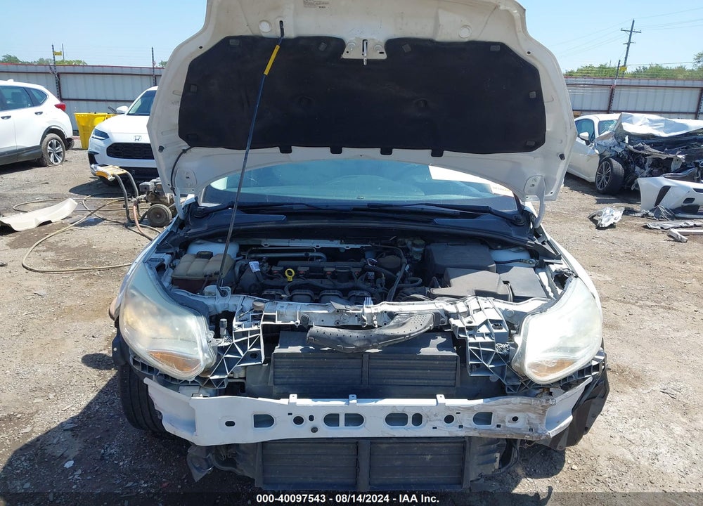 2014 FORD FOCUS SE VIN: 1FADP3F25EL266651