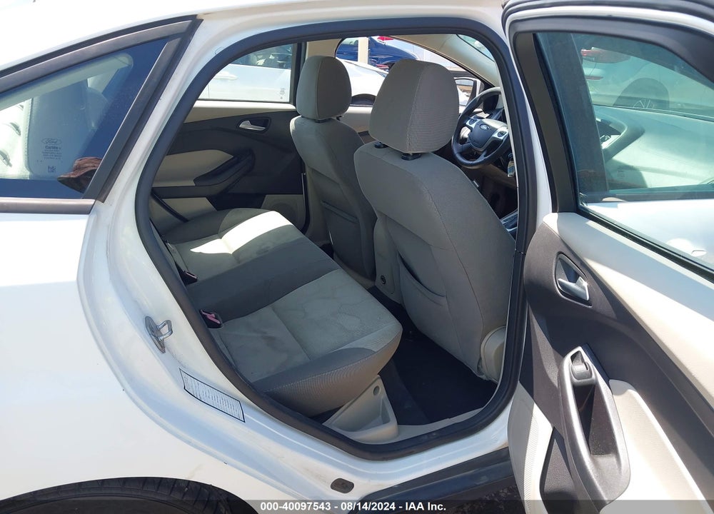 2014 FORD FOCUS SE VIN: 1FADP3F25EL266651