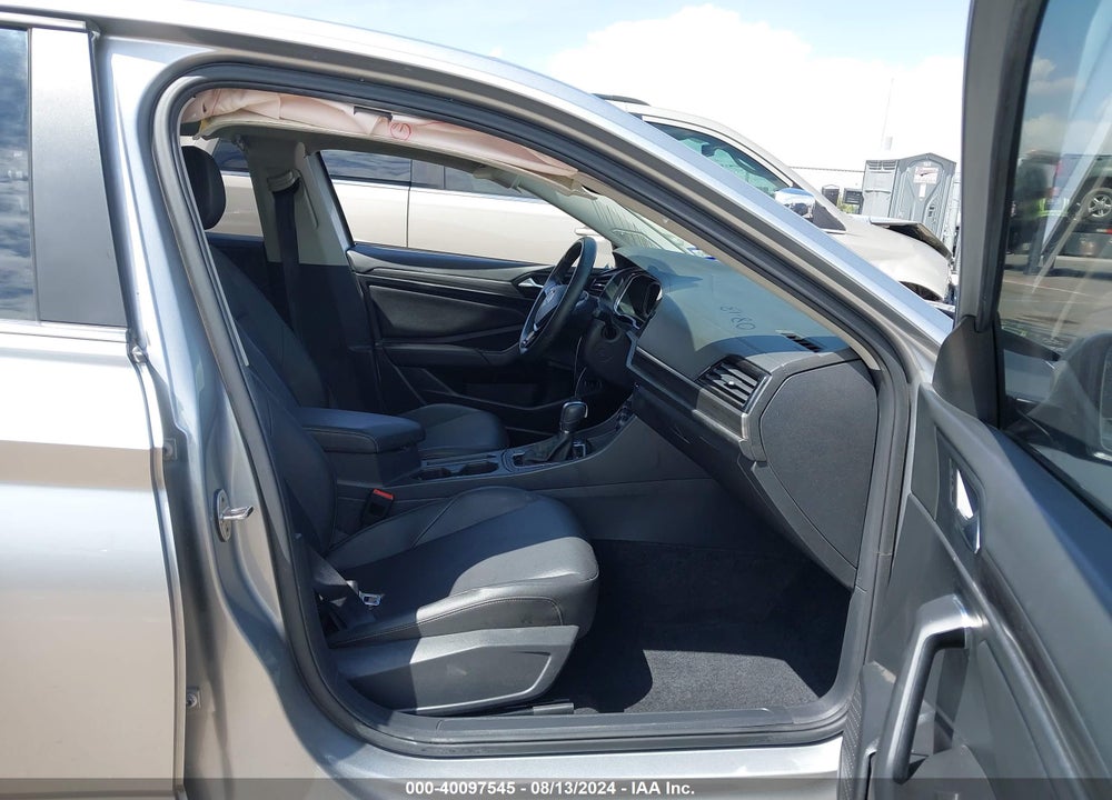 2019 VOLKSWAGEN JETTA 1.4T SEL VIN: 3VWEB7BU5KM234852