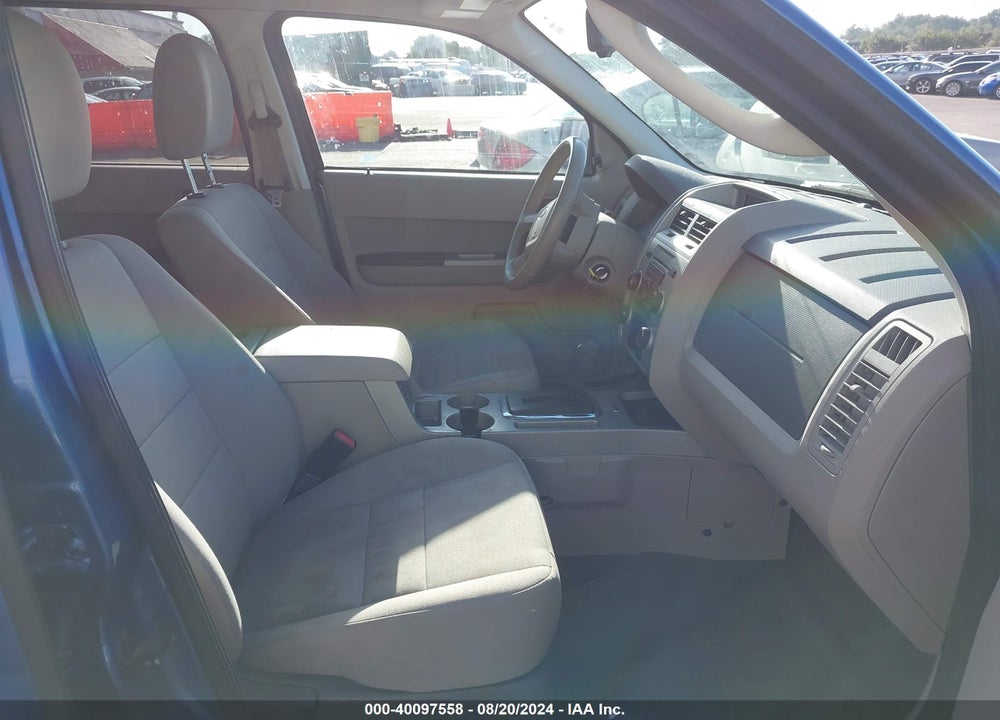 2010 FORD ESCAPE XLT VIN: 1FMCU9DG1AKB80359