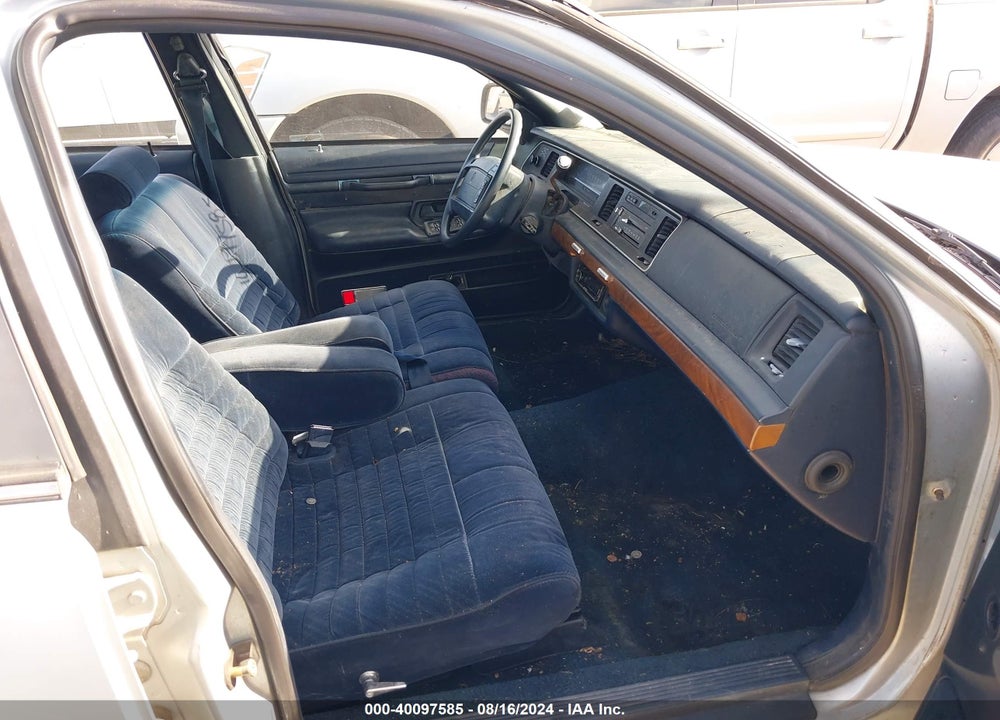 1992 MERCURY GRAND MARQUIS GS VIN: 2MECM74W8NX751525
