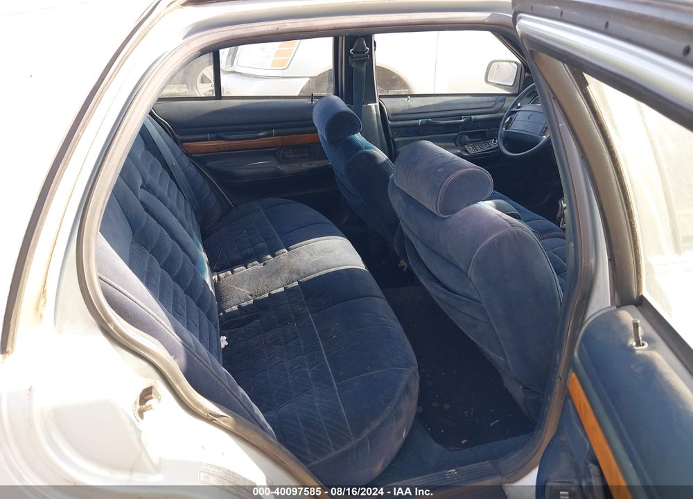 1992 MERCURY GRAND MARQUIS GS VIN: 2MECM74W8NX751525