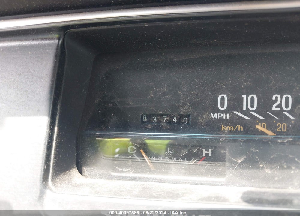 1992 MERCURY GRAND MARQUIS GS VIN: 2MECM74W8NX751525