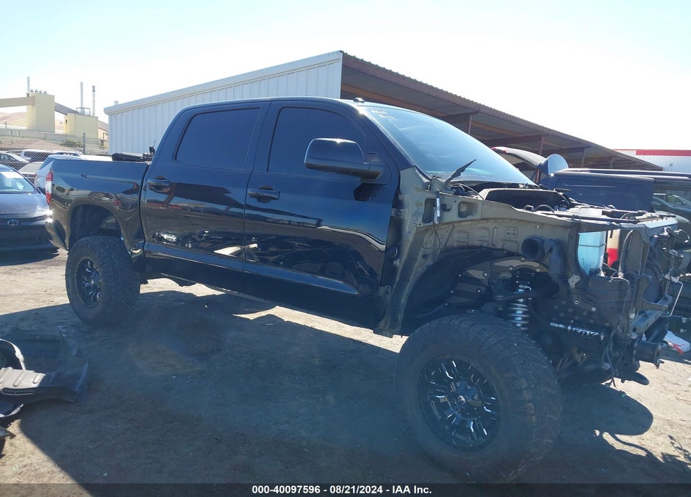 2018 TOYOTA TUNDRA 4WD PLATINUM VIN: 5TFAY5F13JX730794