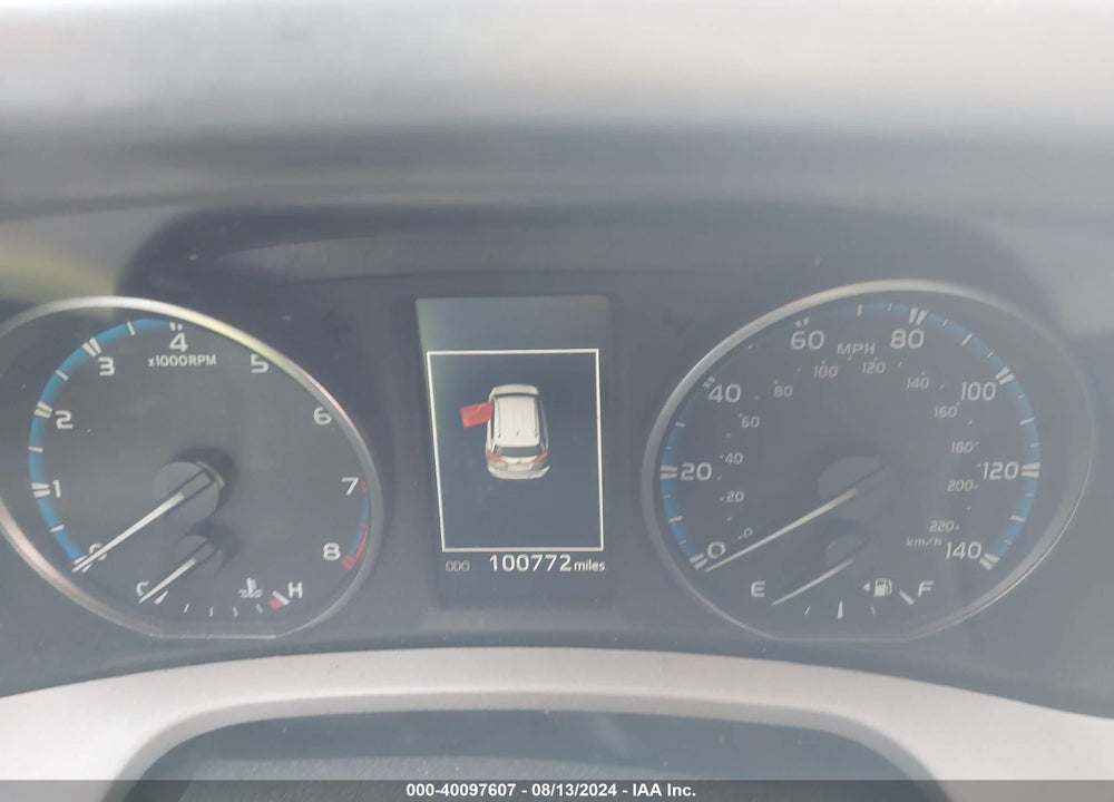 2018 TOYOTA RAV4 XLE VIN: 2T3WFREV3JW483577