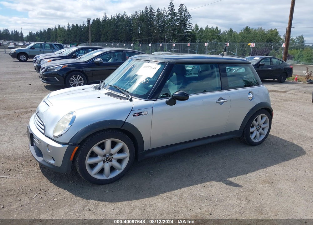 2005 MINI COOPER S VIN: WMWRE33415TD91335