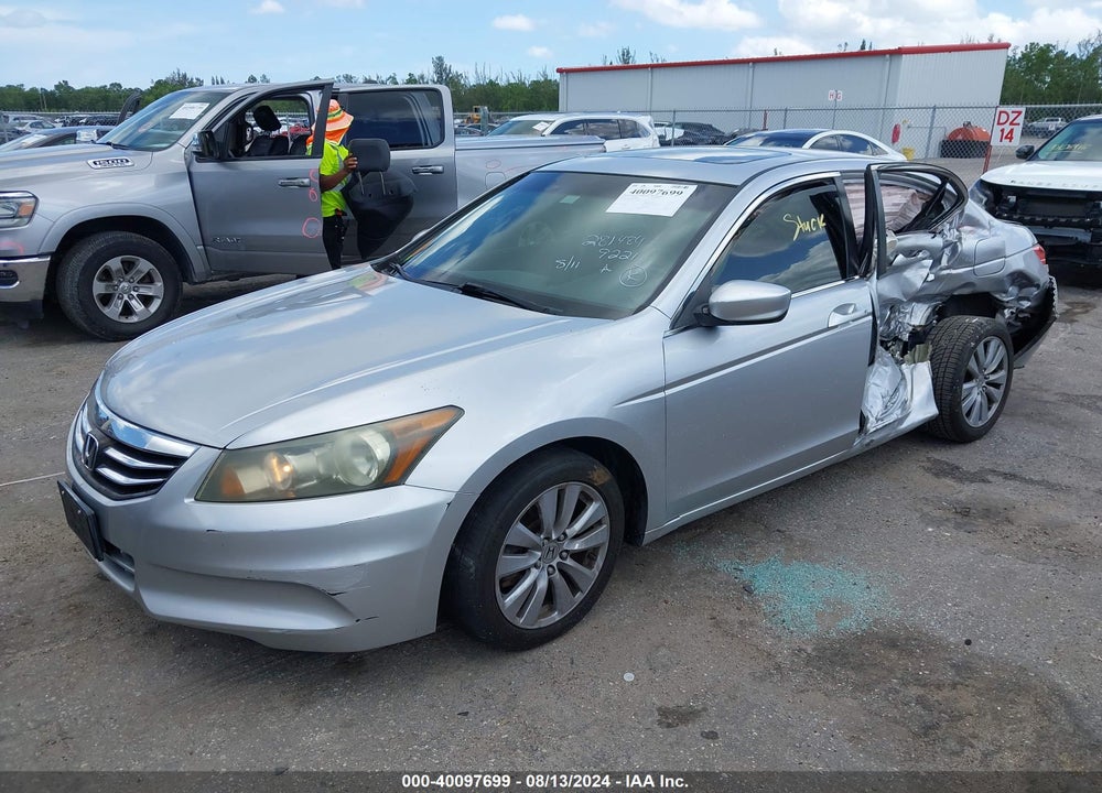 2011 HONDA ACCORD 2.4 EX-L VIN: 1HGCP2F86BA049221