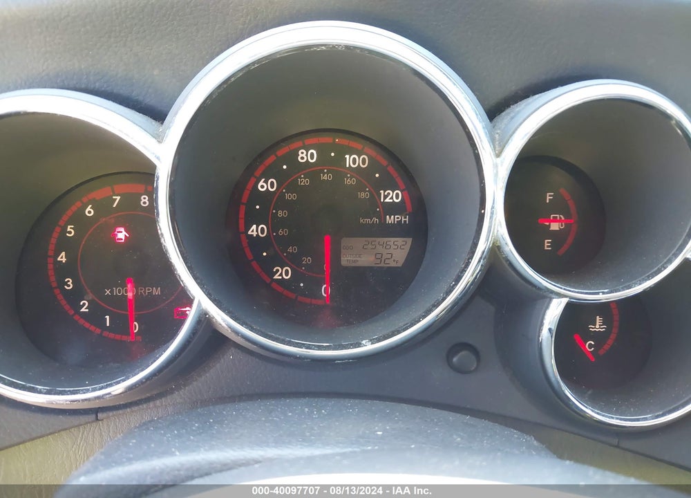 2005 TOYOTA MATRIX VIN: 2T1KR32E15C411929