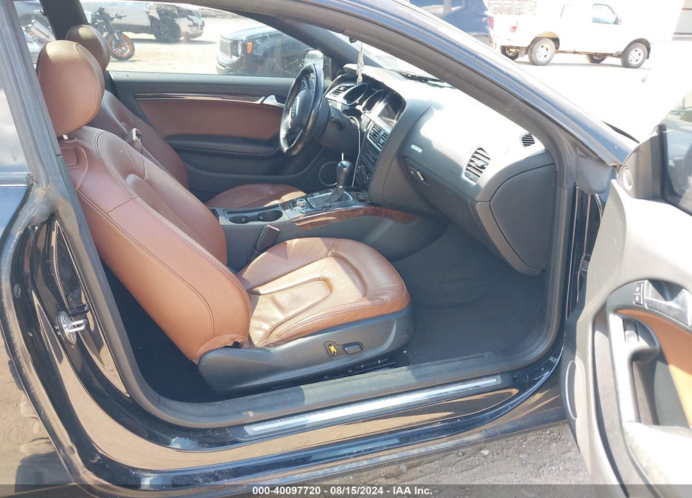 2010 AUDI A5 VIN: WAUVFAFR5AA061496