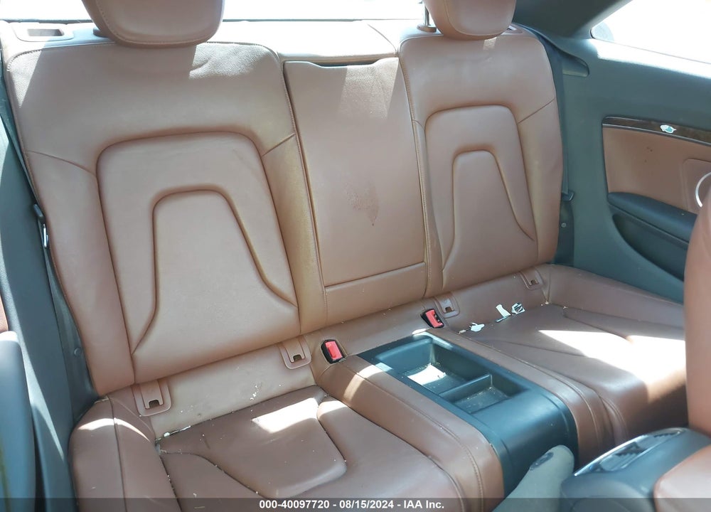 2010 AUDI A5 VIN: WAUVFAFR5AA061496