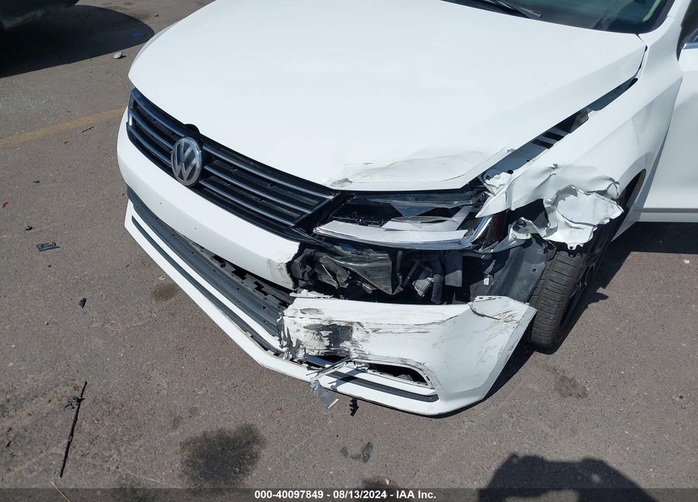 2017 VOLKSWAGEN JETTA 1.8T SEL/1.8T SEL PREMIUM VIN: 3VWL17AJ0HM387746