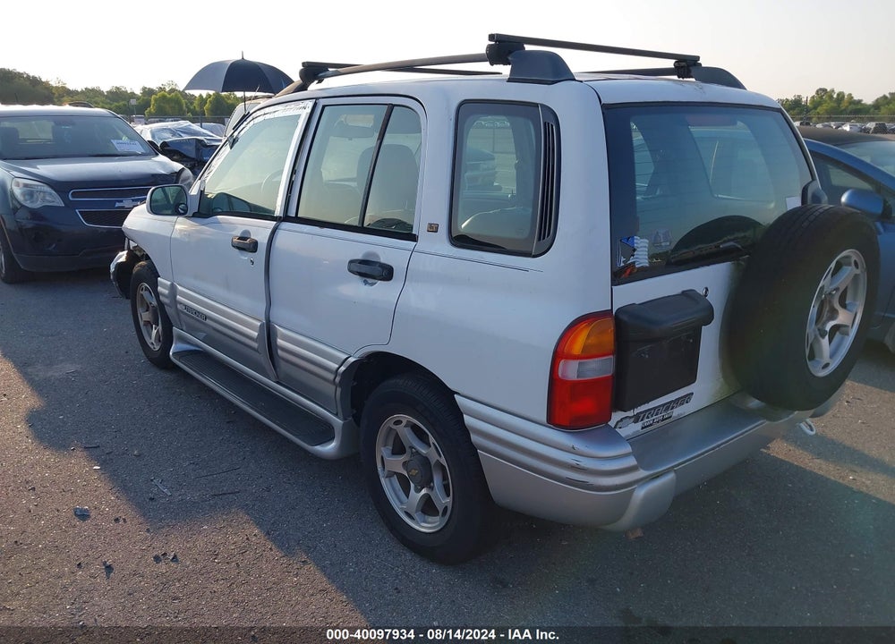 2001 CHEVROLET TRACKER HARD TOP LT VIN: 2CNBE634516938463