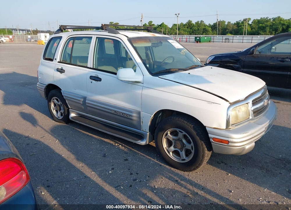 2001 CHEVROLET TRACKER HARD TOP LT VIN: 2CNBE634516938463