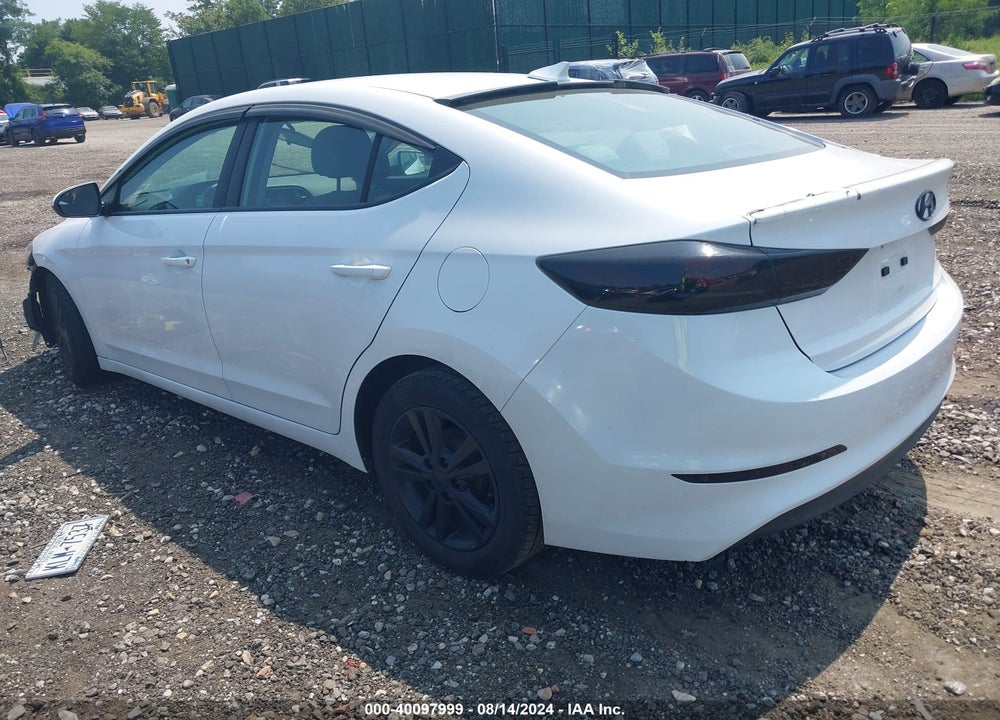 2017 HYUNDAI ELANTRA SE VIN: 5NPD84LF3HH115465