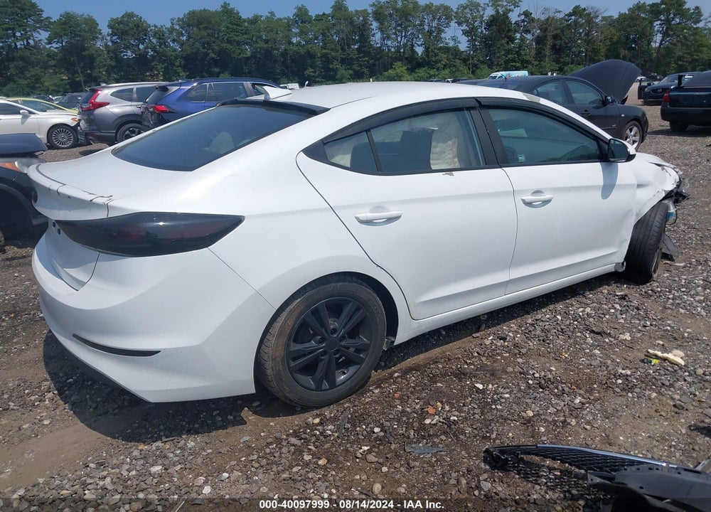 2017 HYUNDAI ELANTRA SE VIN: 5NPD84LF3HH115465