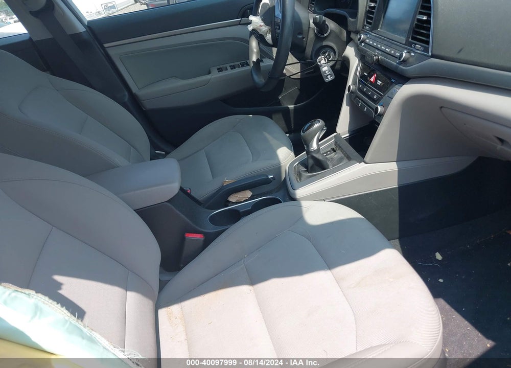 2017 HYUNDAI ELANTRA SE VIN: 5NPD84LF3HH115465