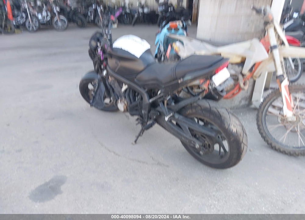 2018 HONDA CB650 F VIN: MLHRC7515J5000148